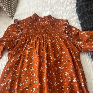 Adorable low neck top